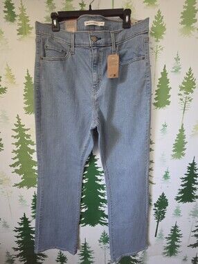 Levis 725 Light Wash High Rise Bootcut Jeans